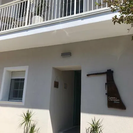 Laura E Christian - 4* Grado