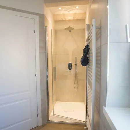 게스트하우스 Laura E Christian - 4*