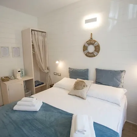 Laura E Christian - 게스트하우스 그라도