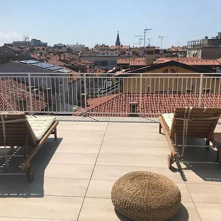 Laura E Christian - Gasthof Grado