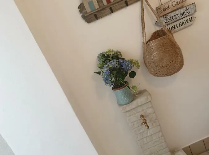 Laura E Christian - Penzion 4*