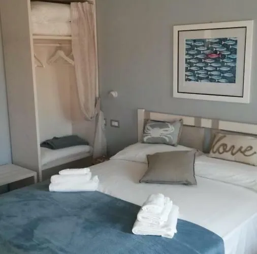 Laura E Christian - Grado