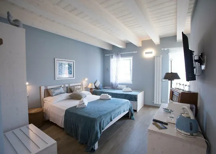 Laura E Christian - Penzion 4*