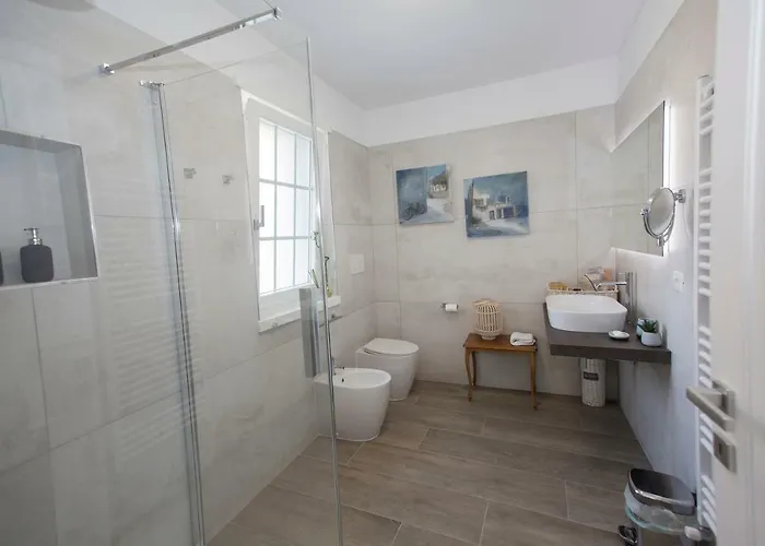 Laura E Christian - 4*